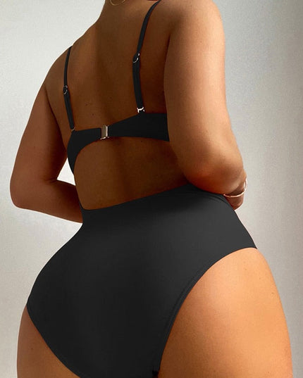 Jednoczęściowy strój kąpielowy monokini z wycięciem