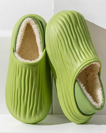 Klapki na platformie z ociepleniem