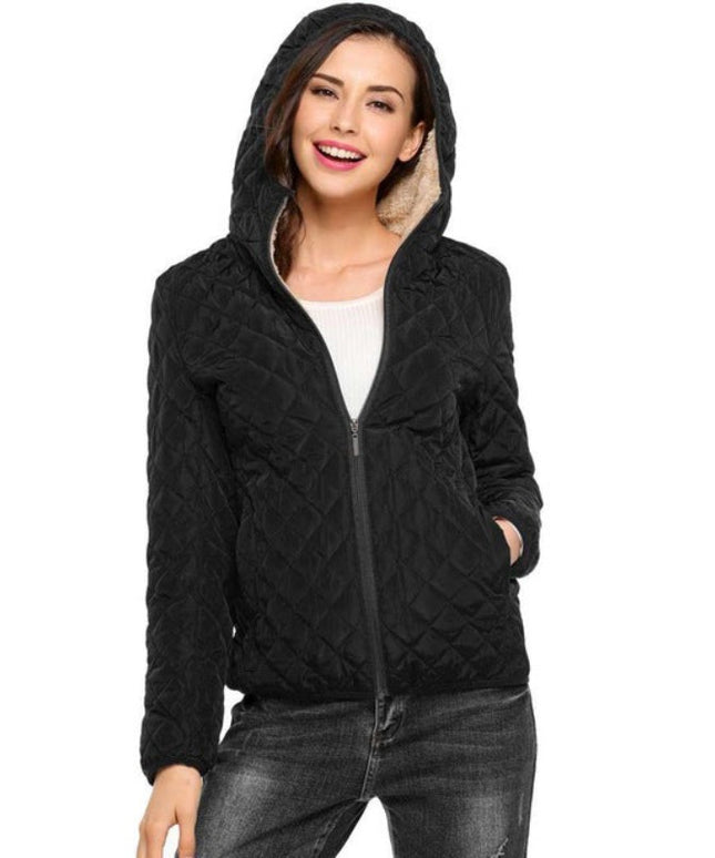 Damska kurtka przejściowa pikowana z kapturem