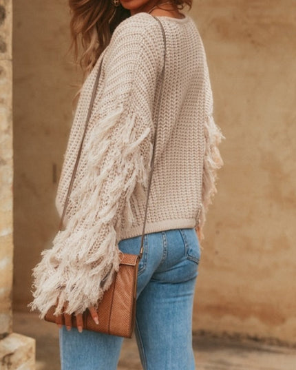 Damski sweter dziergany z frędzlami oversize