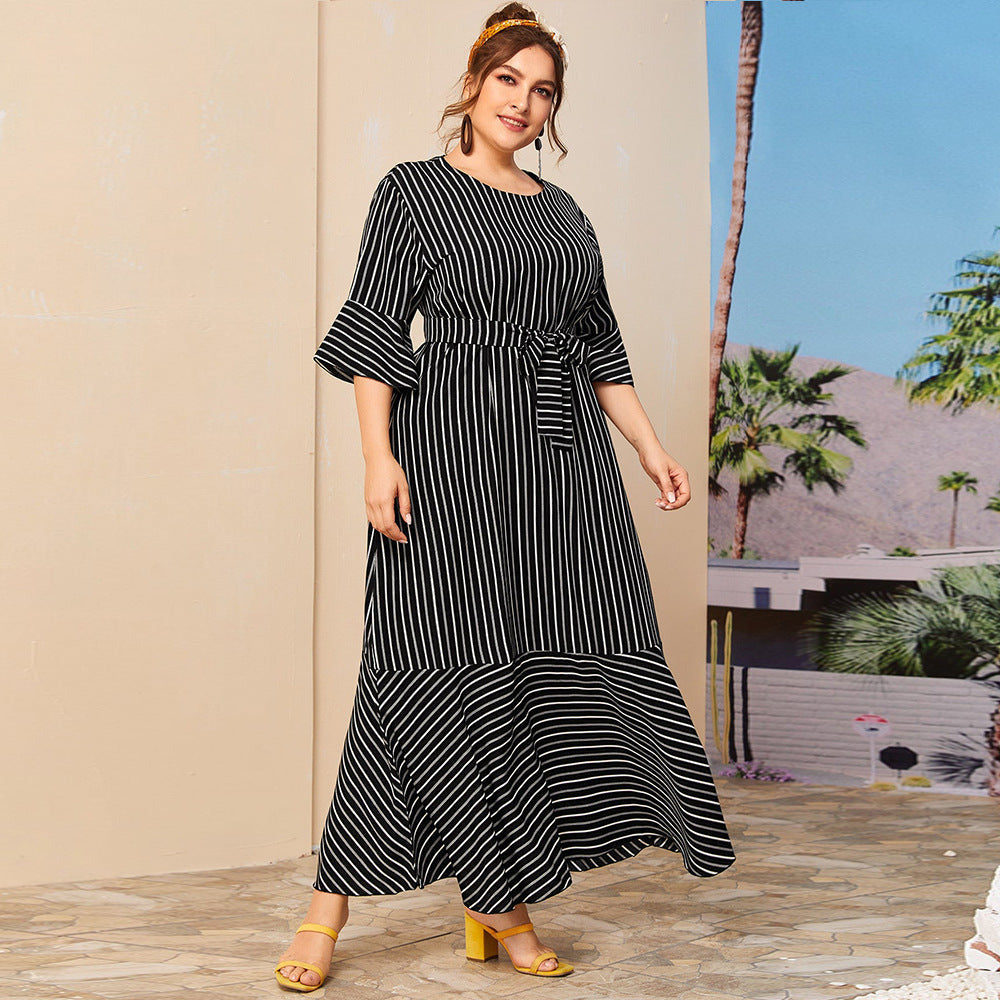 Sukienka plus size w paski