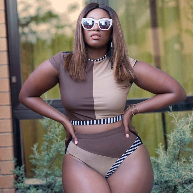 Dwuczęściowy strój kąpielowy plus size z łączonych materiałów
