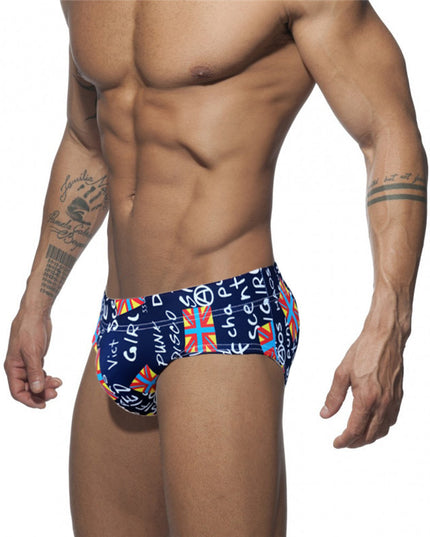 Męskie slipy kąpielowe w nowoczesnych wzorach