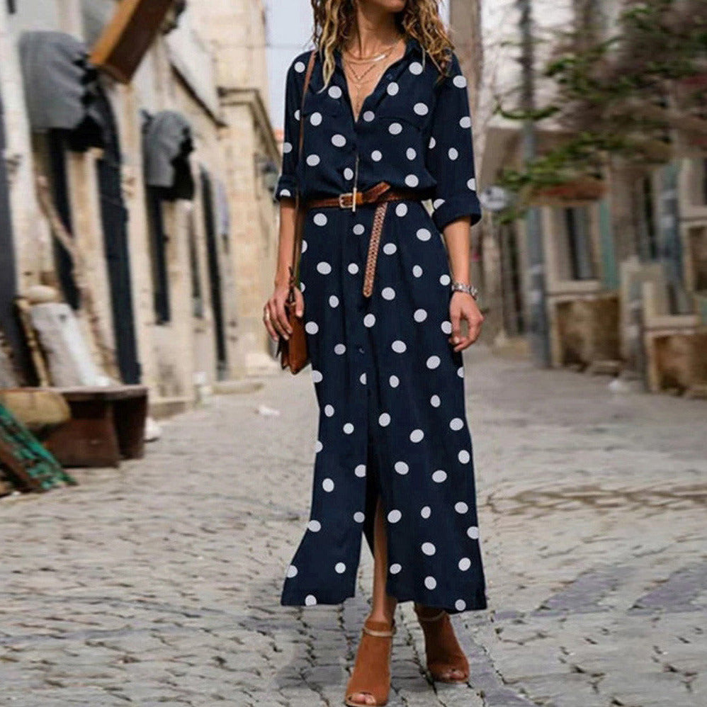 Sukienka maxi w kropki z rozcięciem