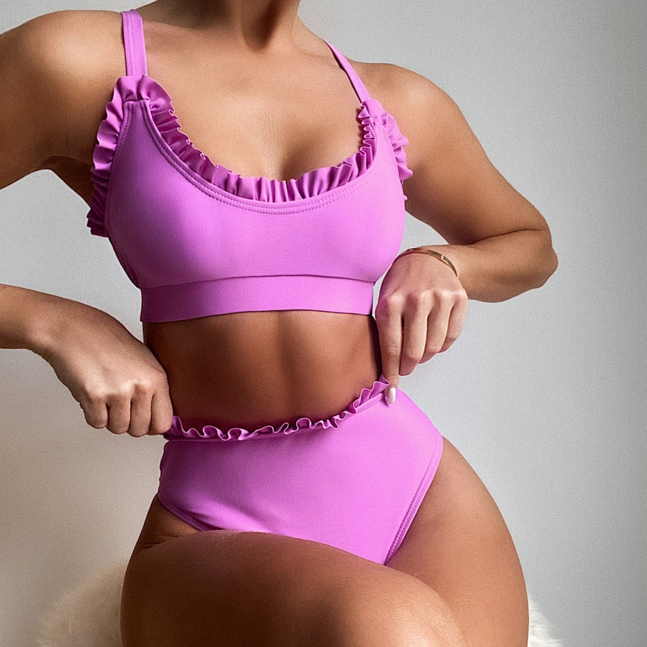 Damski dwuczęściowy strój kąpielowy bikini z falbanką