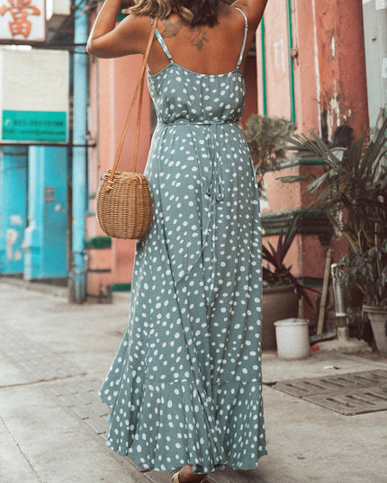 Sukienka maxi w kropki głębokim dekoltem