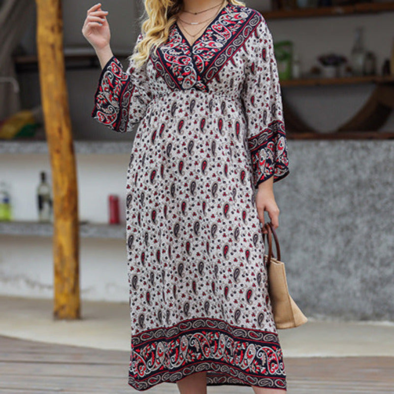 Sukienka plus size z przekładanym dekoltem