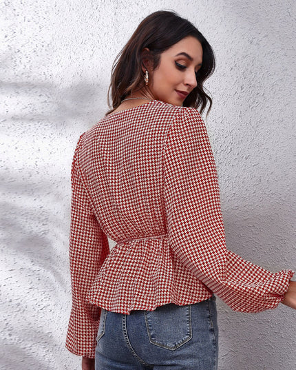 Damska koszulka z długim rękawem we wzory z falbanką