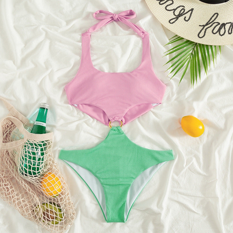 Jednoczęściowy strój kąpielowy monokini w pastelowych kolorach