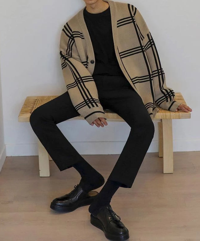 Męski sweter typu kardigan o kroju oversize w kratkę