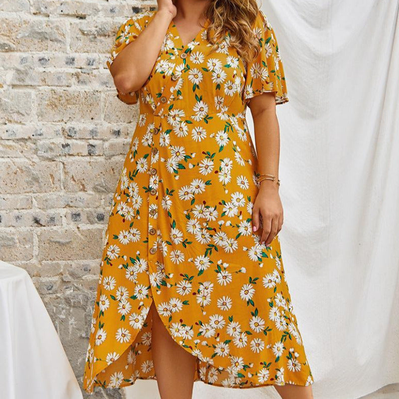 Sukienka plus size z rozcięciem