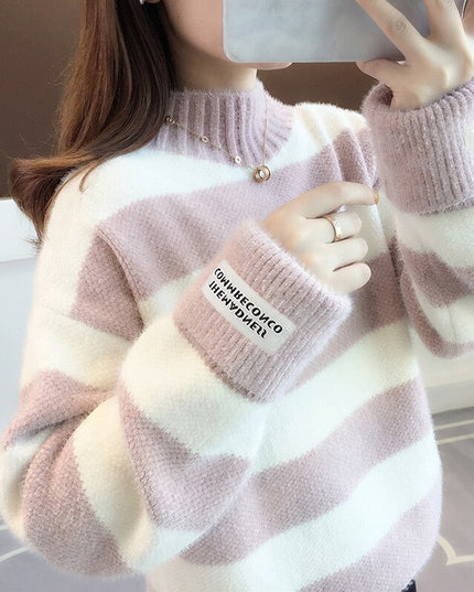 Damski sweter dziergany typu półgolf