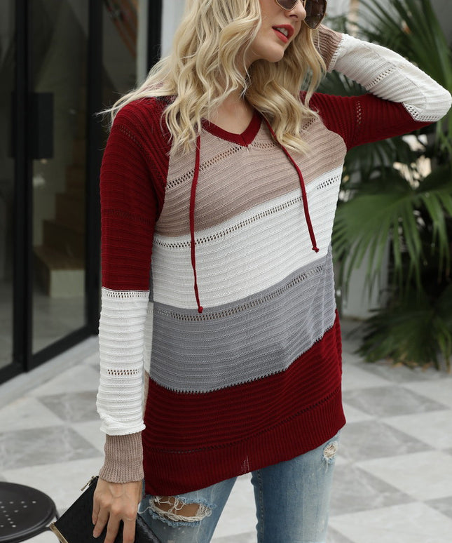 Damski sweter dziergany z kapturem