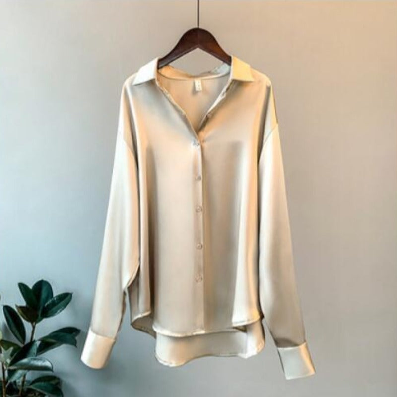Damska koszula z satynowej tkaniny