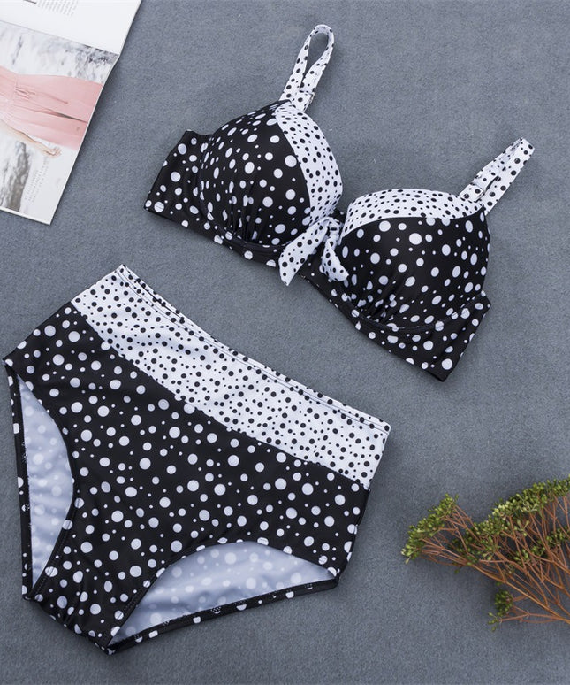 Dwuczęściowy strój kąpielowy plus size w kropki