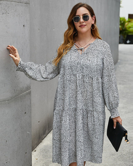 Sukienka plus size w centki z bufiastymi rękawami