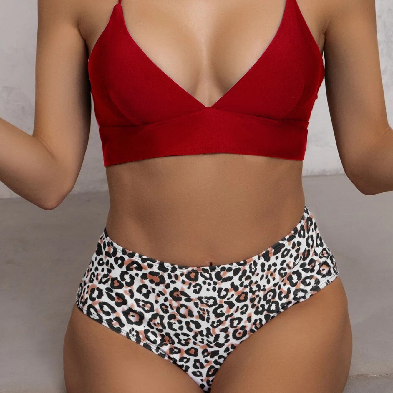 Damski dwuczęściowy strój kąpielowy bikini z majtkami w panterkę
