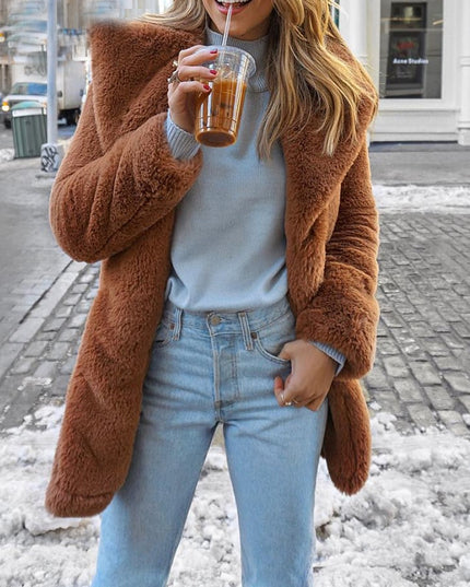 Damska kurtka przejściowa o kroju płaszcza