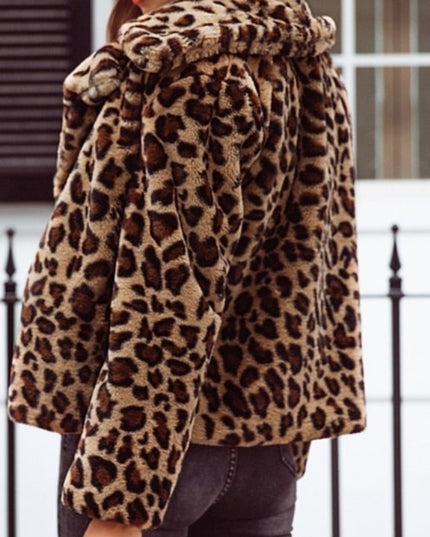 Damska kurtka przejściowa w panterkę