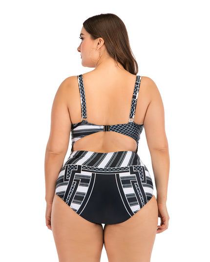 Jednoczęściowy strój kąpielowy plus size w geometryczne wzory