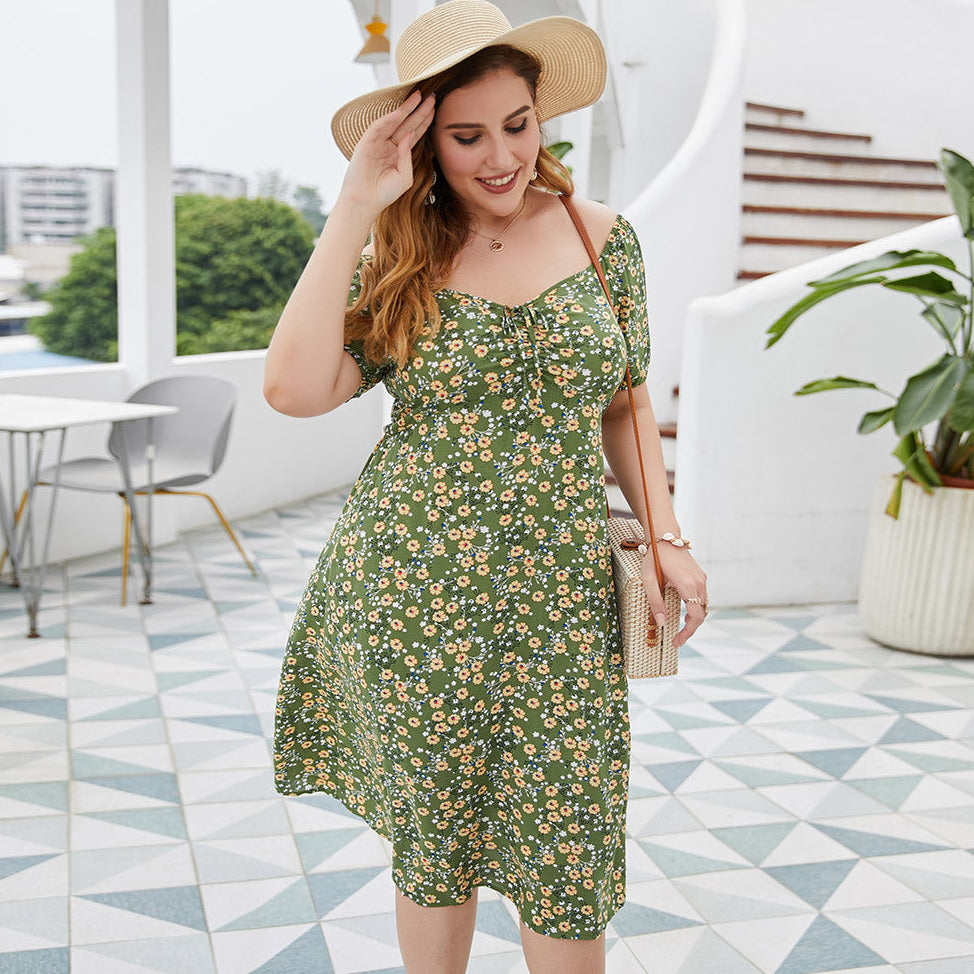 Sukienka plus size z ozdobnym wiązaniem z przodu