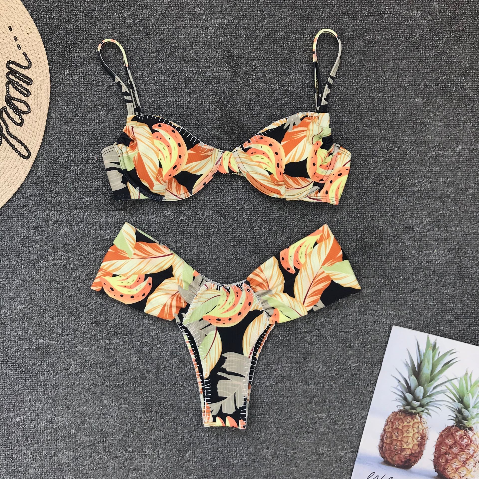 Damski dwuczęściowy strój kąpielowy bikini we wzór tropikalnych liści