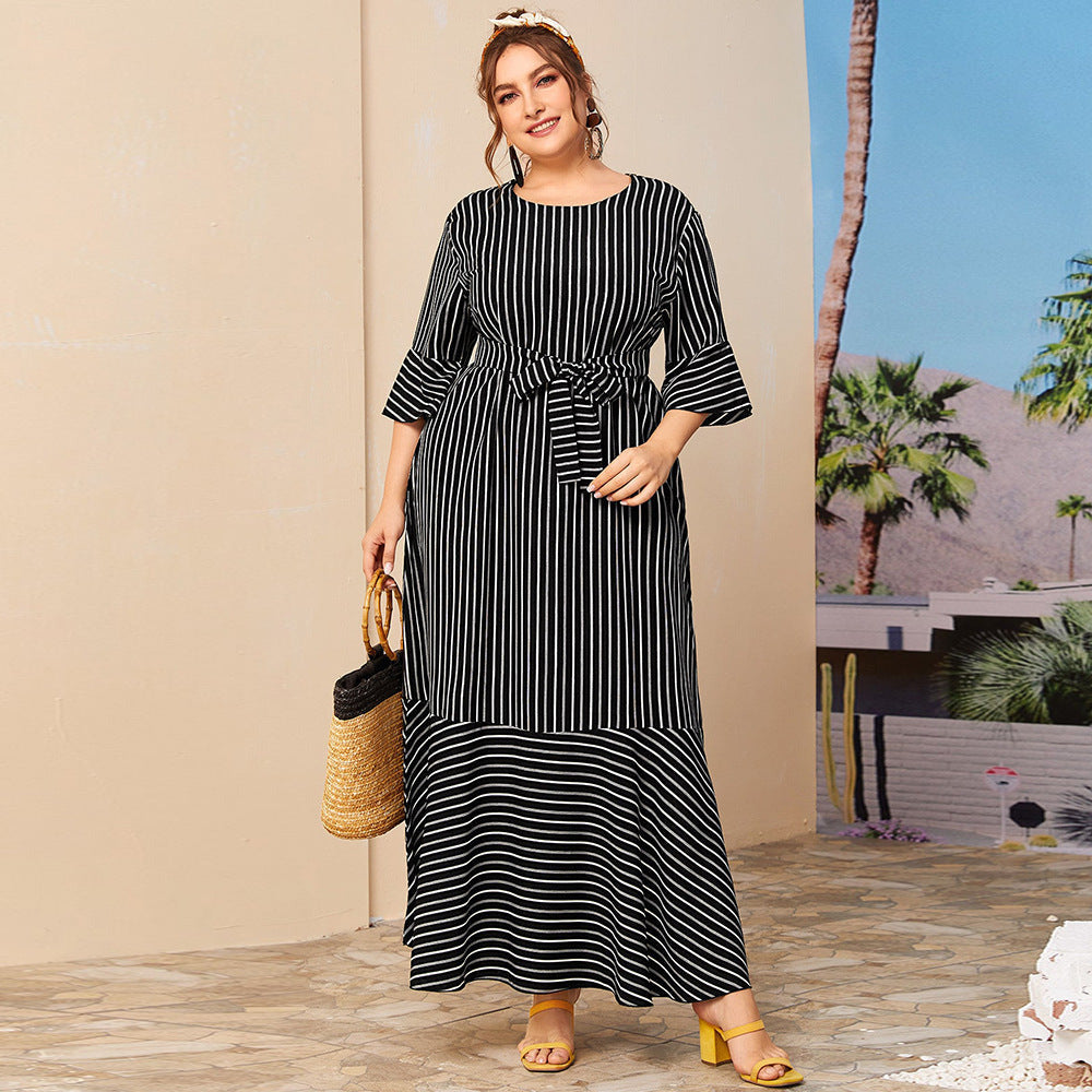 Sukienka plus size w paski