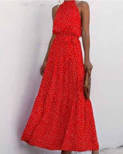Sukienka maxi w kropki z wiązaniem w pasie