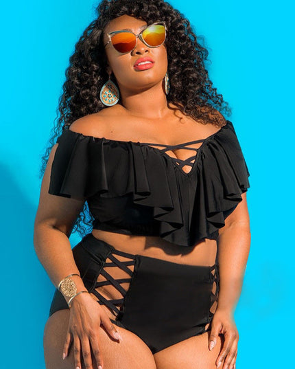 Dwuczęściowy strój kąpielowy plus size z ozdobnymi rozcięciami