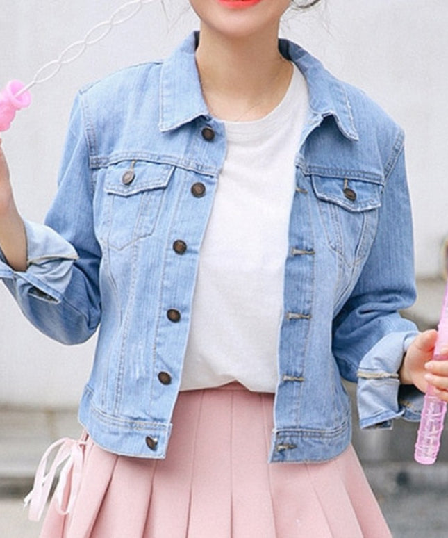 Damska kurtka jeansowa klasyczna o prostym kroju