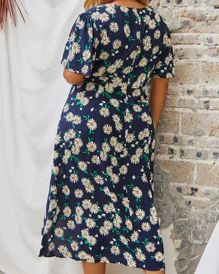 Sukienka plus size z rozcięciem