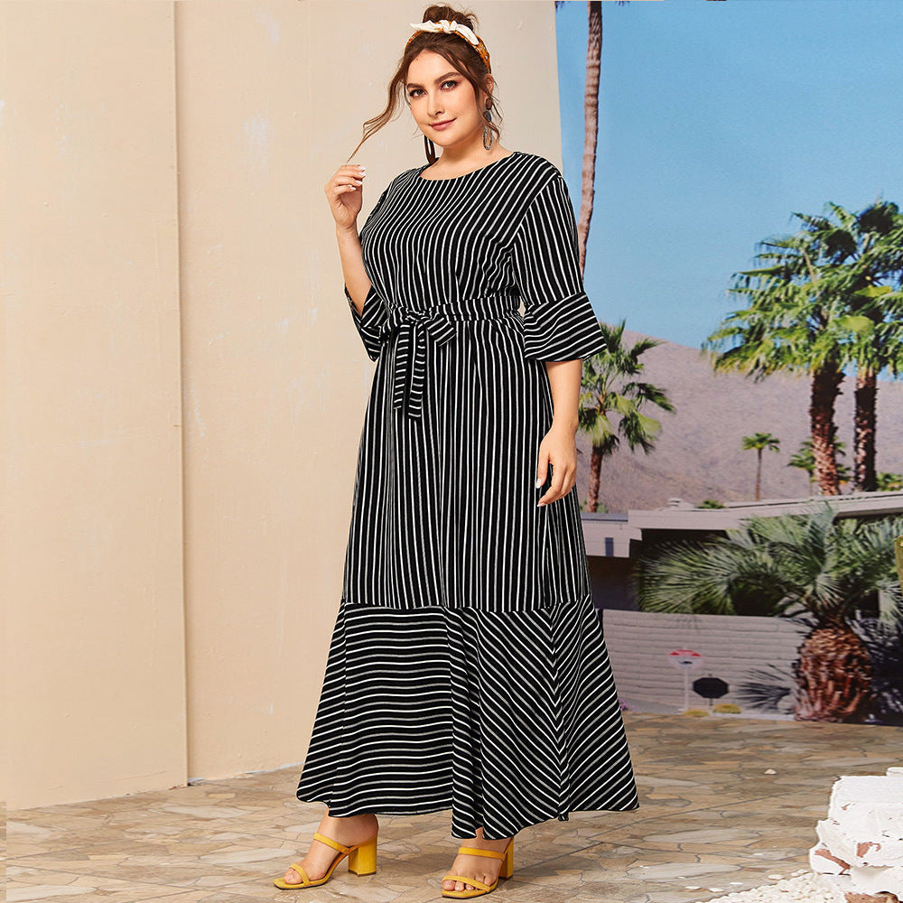 Sukienka plus size w paski
