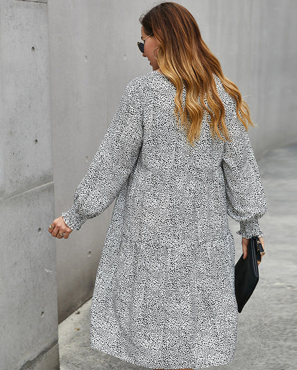 Sukienka plus size w centki z bufiastymi rękawami