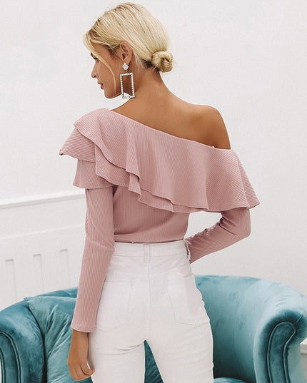 Damska koszulka z długim rękawem z odkrytym ramieniem i falbanką