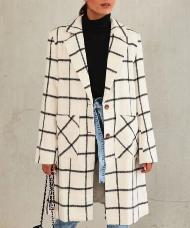 Damski płaszcz w kratkę z kieszeniami