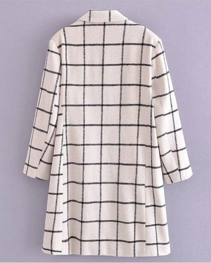 Damski płaszcz w kratkę z kieszeniami