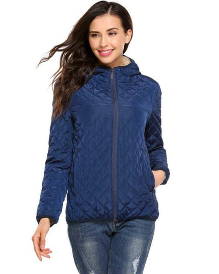 Damska kurtka przejściowa pikowana z kapturem