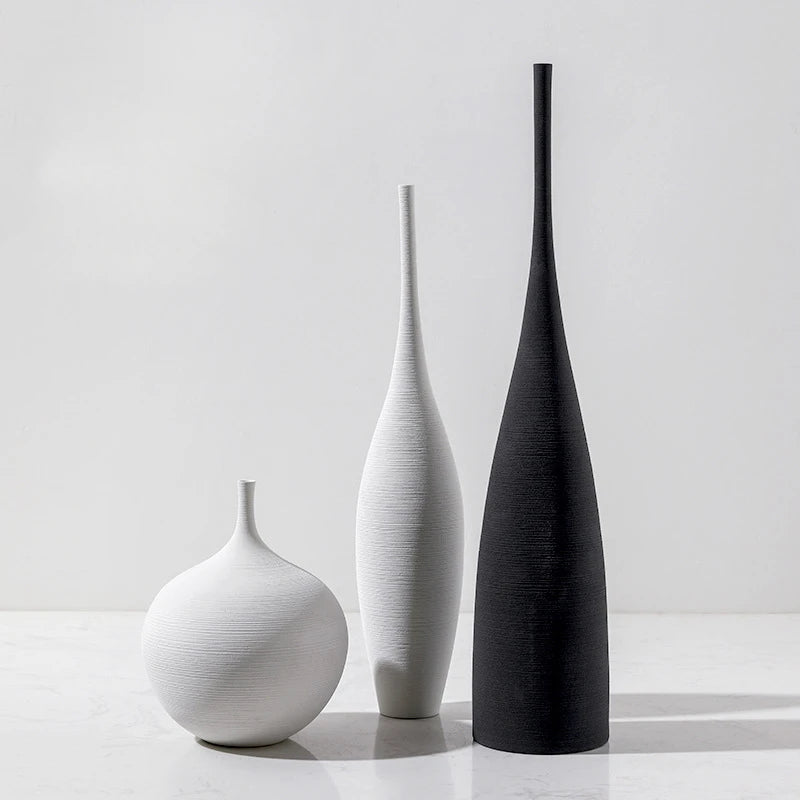 Wazon ceramiczny minimalistyczny ze zwężoną górą