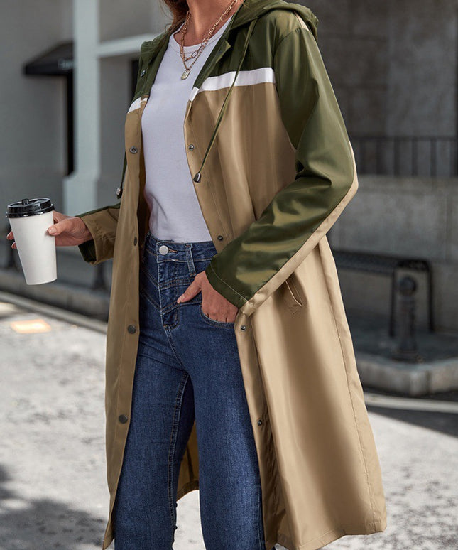 Damski płaszcz przeciwdeszczowy zapinany na guziki