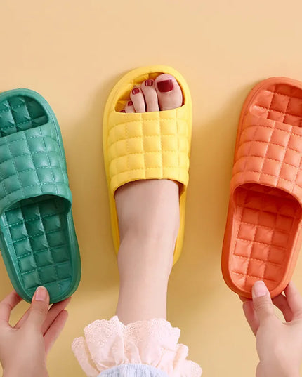 Damskie klapki gofrowane w jednolitych kolorach