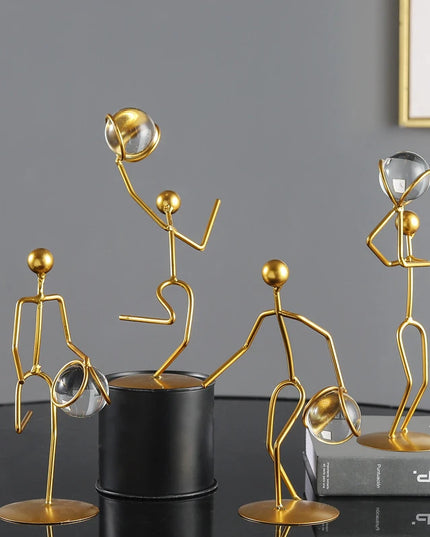 Figurka dekoracyjna ludzik złoty wysokość 19-25 cm