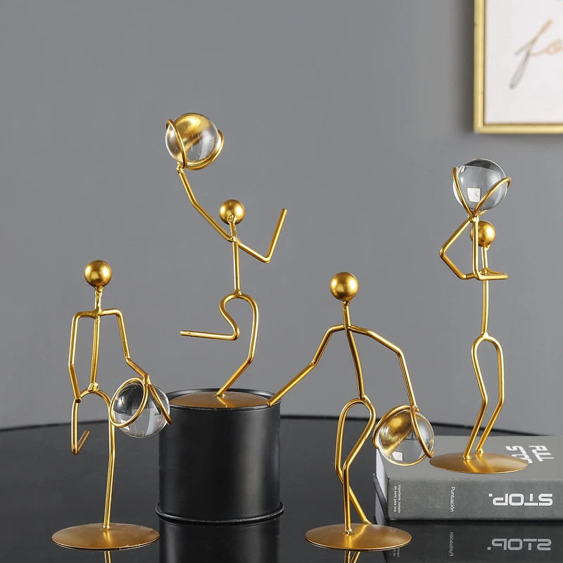 Figurka dekoracyjna ludzik złoty wysokość 19-25 cm