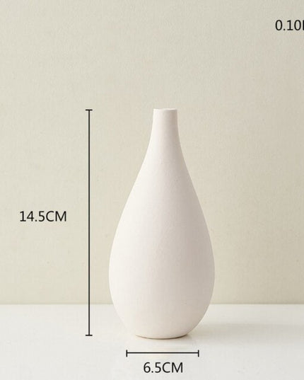 Wazon ceramiczny w jasnych kolorach reguralne kształty