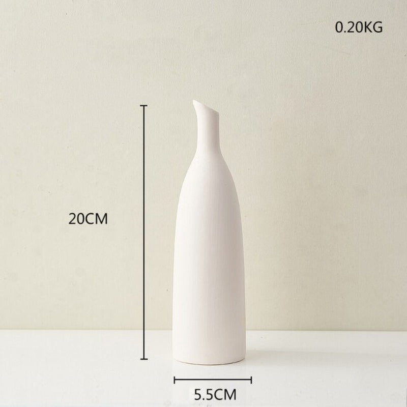 Wazon ceramiczny w jasnych kolorach reguralne kształty
