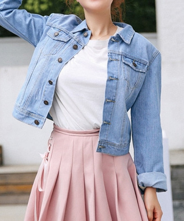 Damska kurtka jeansowa klasyczna o prostym kroju