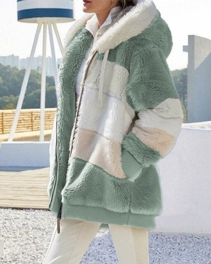 Damski płaszcz futrzany z kapturem czterokolorowy