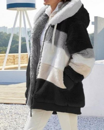 Damski płaszcz futrzany z kapturem czterokolorowy