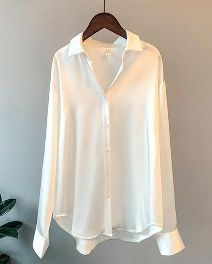 Damska koszula z satynowej tkaniny