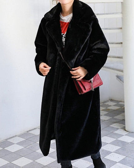 Damski płaszcz zimowy futrzany