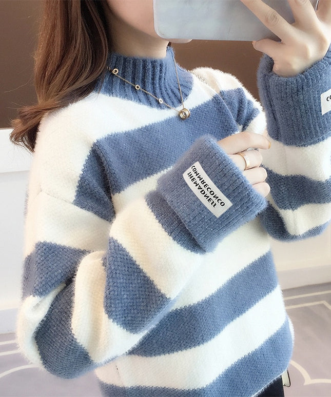 Damski sweter dziergany typu półgolf